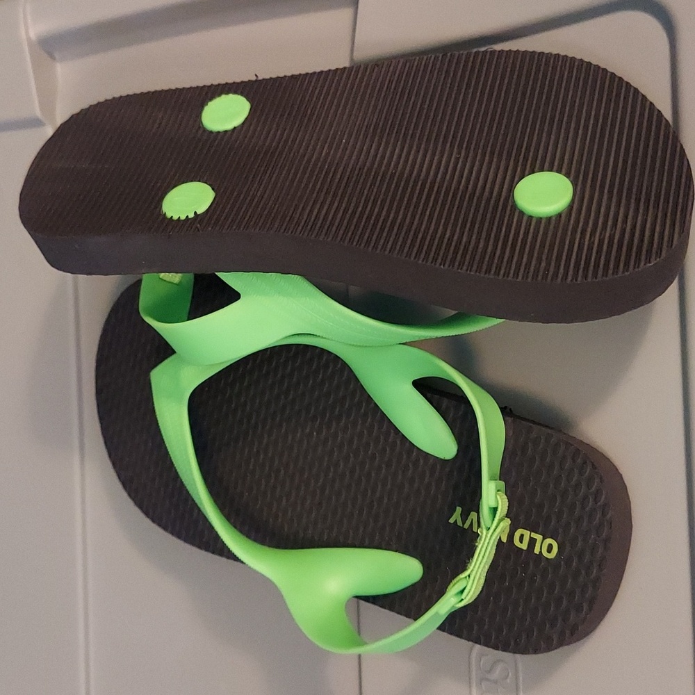 Boys Old Navy Flip Flops